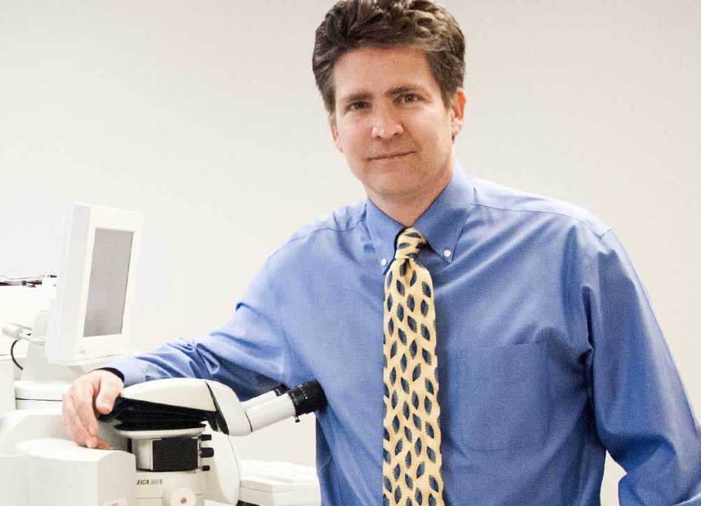 We’re proud to announce that last week Dr. Strinden became one of the first surgeons in the area to successfully implant an Alcon PanOptix trifocal lens for a cataract patient!
This lens greatly reduces the need for glasses for driving, computers and cell phones. #seelifeclearly