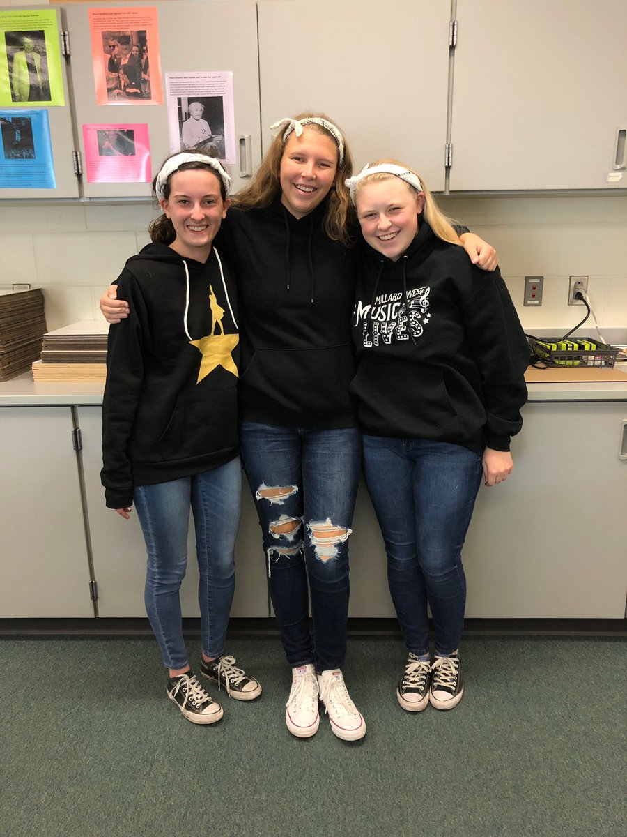 MW_Stuco's tweet photo. Lots of amazing participation and spirit for Twin day! (Kudos to @MW_Royers and Mrs.Bragg) Let’s make it happen again tomorrow for Character Day! https://t.co/J4ZyD1u9eV