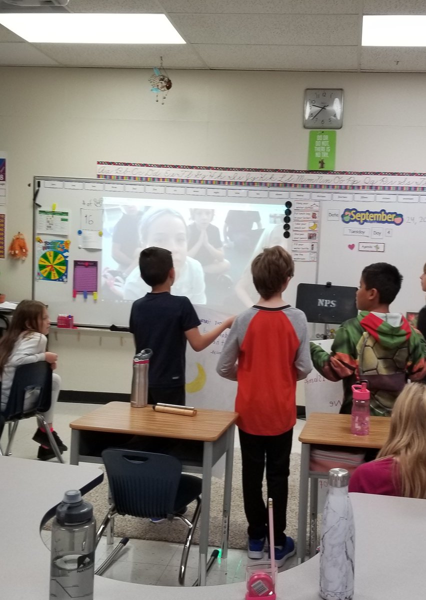 HenDaniel2's tweet photo. Our first Skype - what an exciting opportunity to celebrate the different cultures in our school. Thank you @RichardsonM01 for being a wonderful partner to share this with. Also a big thanks to @WarrenHart for coordinating. #SkypeClasroom #MicrosoftEduCa #MIEExpert @niakwaLRSD https://t.co/hQ1T6Aj46p
