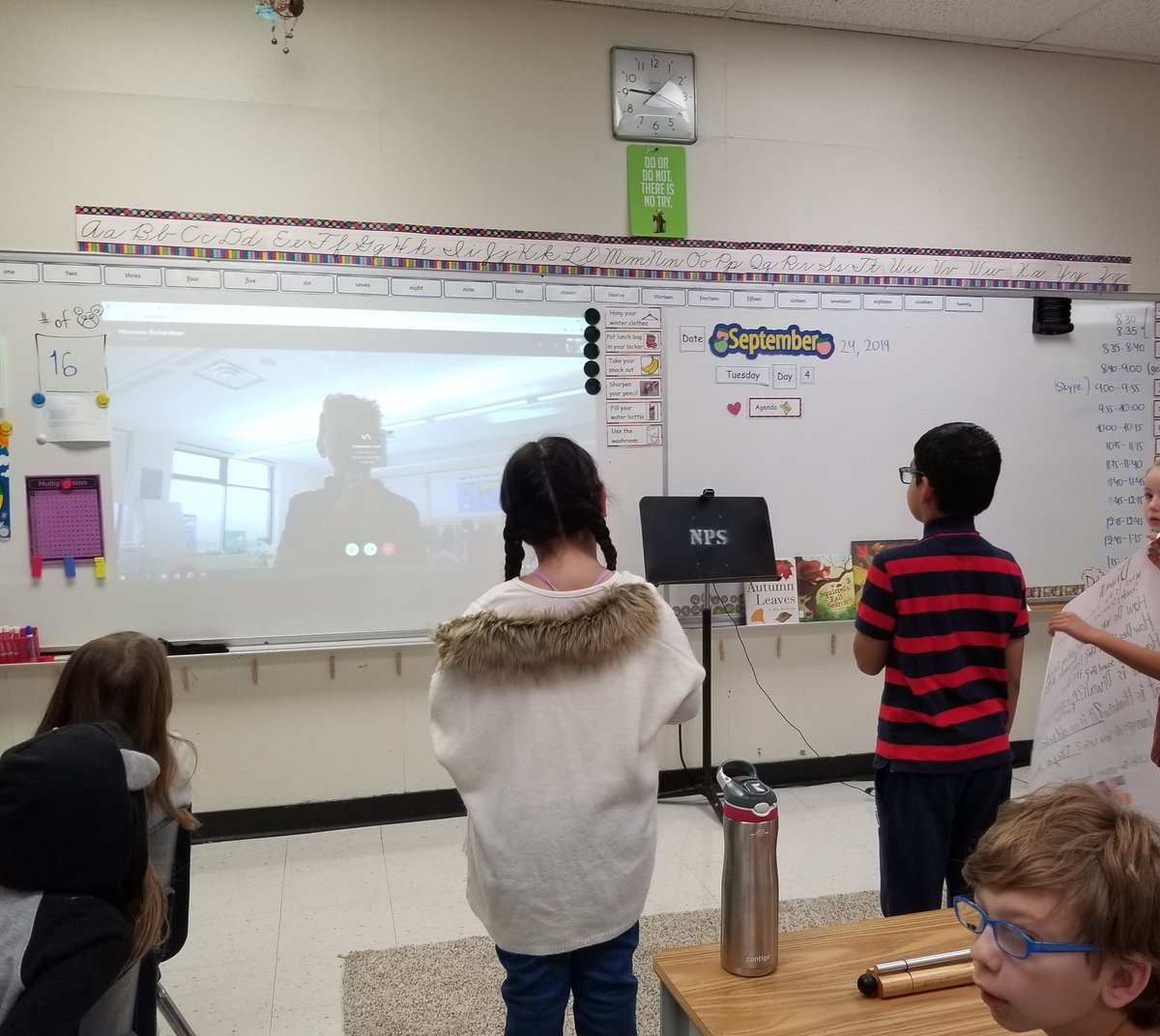 HenDaniel2's tweet photo. Our first Skype - what an exciting opportunity to celebrate the different cultures in our school. Thank you @RichardsonM01 for being a wonderful partner to share this with. Also a big thanks to @WarrenHart for coordinating. #SkypeClasroom #MicrosoftEduCa #MIEExpert @niakwaLRSD https://t.co/hQ1T6Aj46p