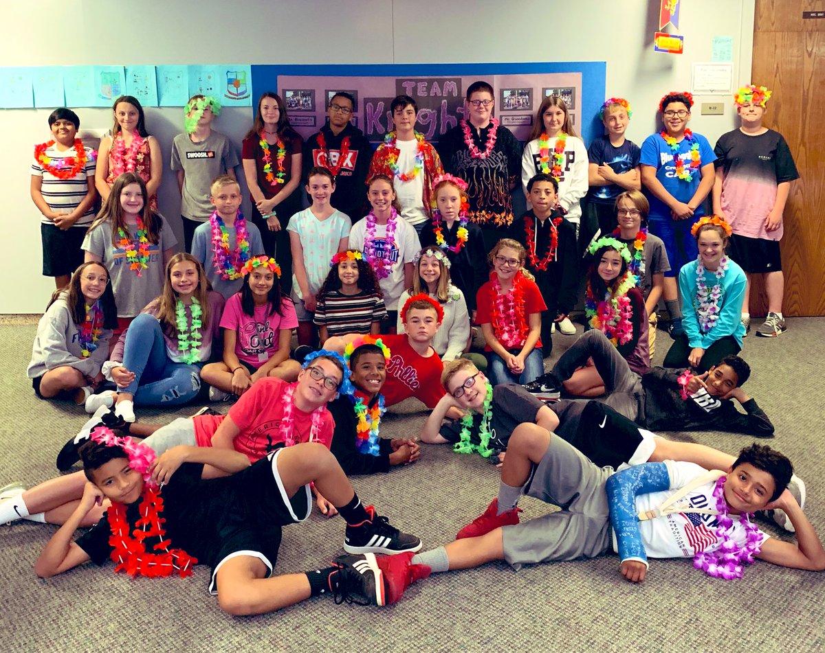 KnightsCCMS's tweet photo. Check out all this #Falconspirit for Tropical Tuesday!  #ccmsKnightLife #FalconPride https://t.co/ZJC9gwPm37