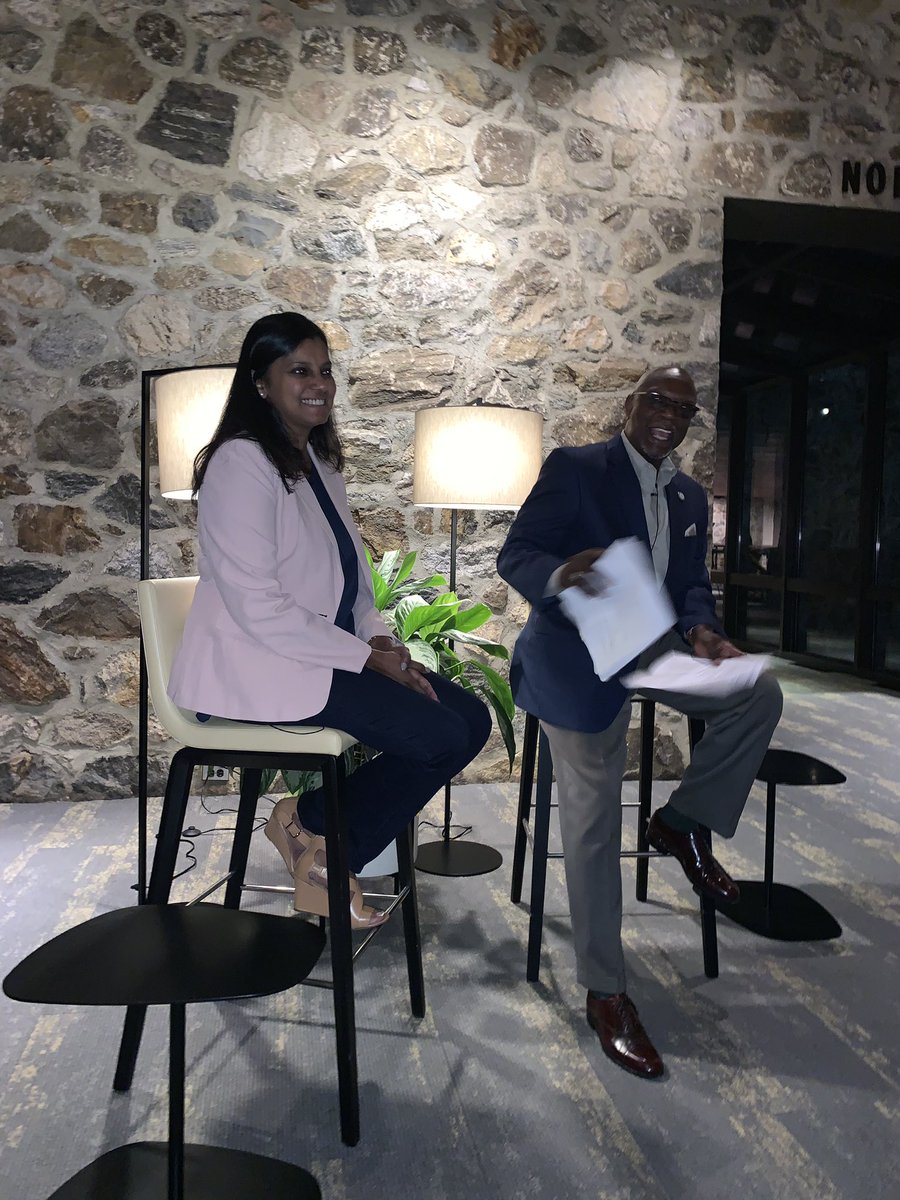 NeelimaParasker's tweet photo. Fire side chat with @IBM and #AvionNetwork President Kanchana Raman discussing State of Tech evolution for her company growth with #5G https://t.co/zoHgLw5Cl5