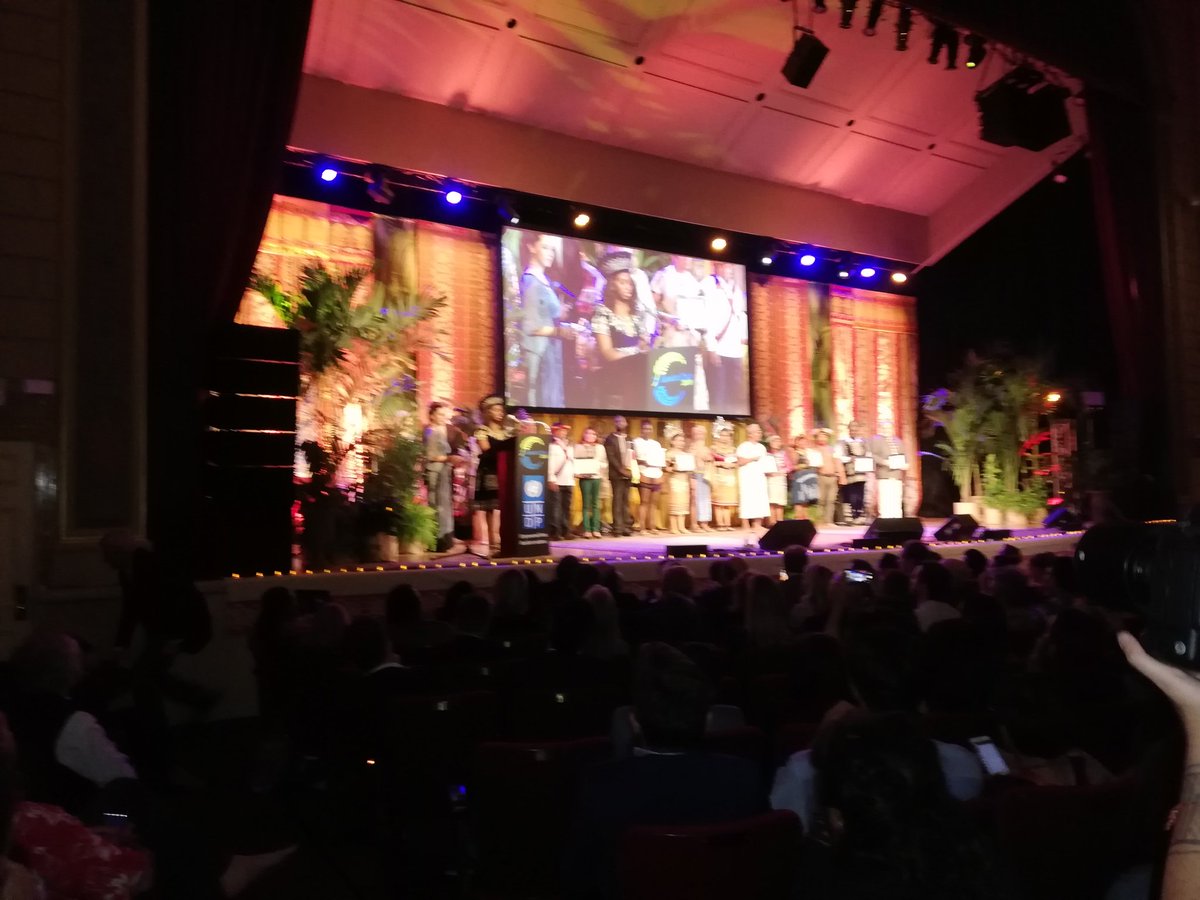 Indigenous communities around the world are honored tonight for their inspiring effort to save and restore nature. 

Forests are 3 to 5 times better protected inside indigenous communities than outside!

#UNClimateActionSummit #EquatorPrize