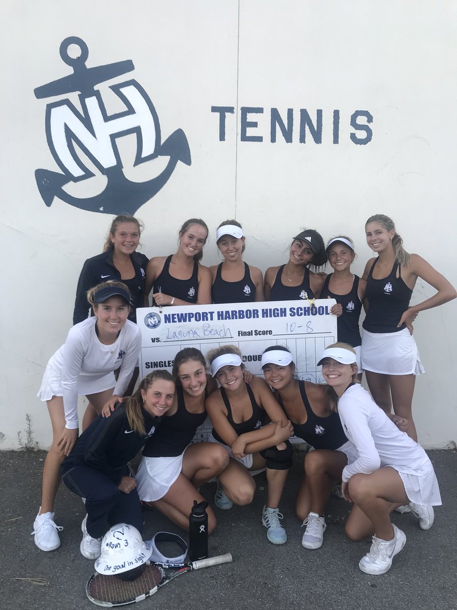 Sailors defeat Laguna Beach 10-8 with a huge team effort and endless Sailor Pride! SO GOOD ladies!! Onward and upward! ⚓️🎾 #BANG #sailorpride