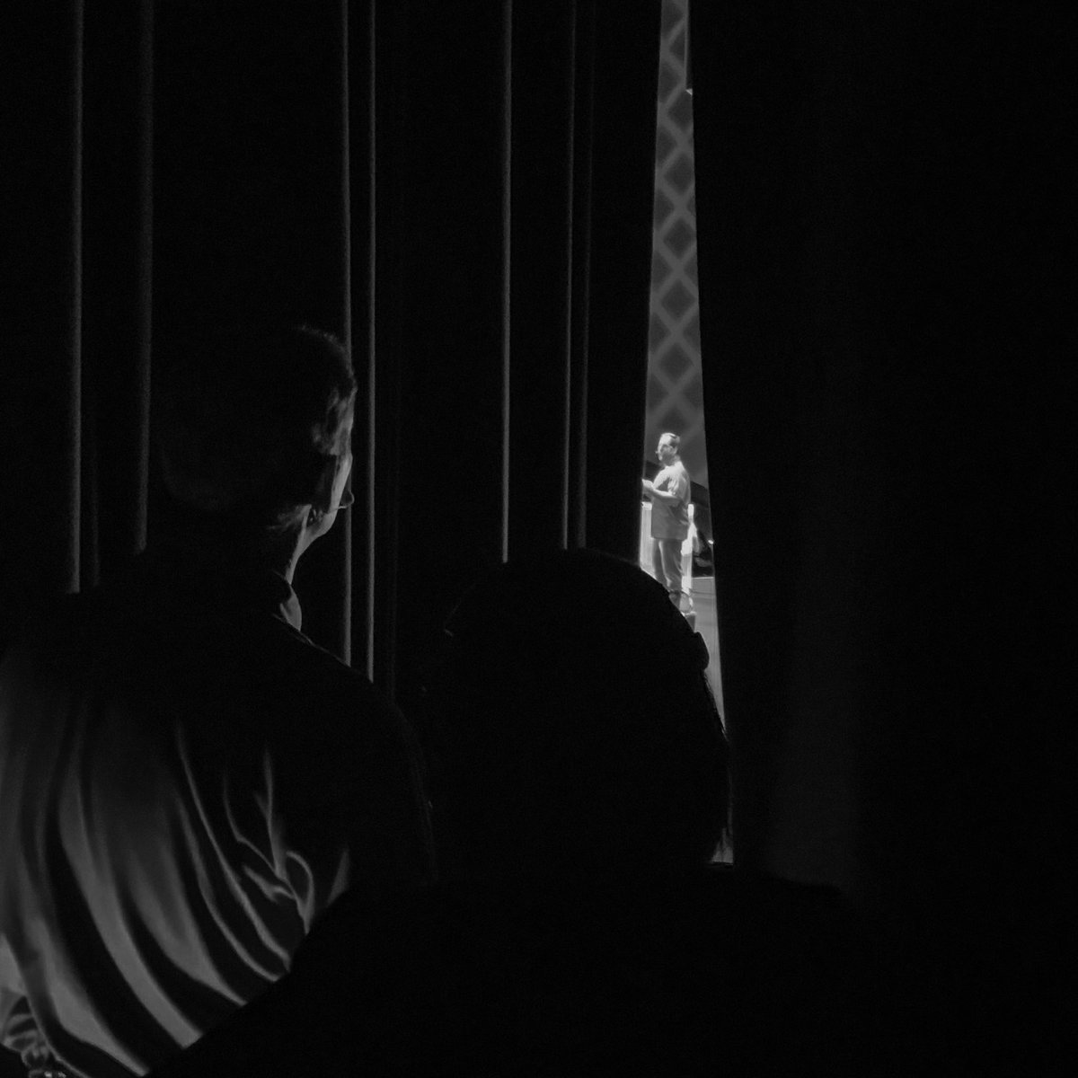 Scott Calzia patiently waits for <a href="/ArubaDanTheMan/">Dan The Man</a> to finishing explaining spacial recognition during #ATM19APAC tech keynote. <a href="/ArubaAPAC/">Poc</a> @ArubaNetworks