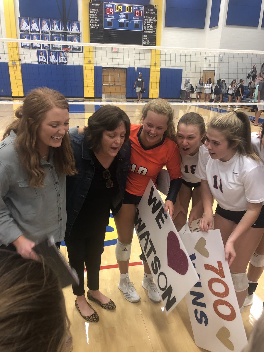 WakelandVB's tweet photo. Coach Kim Watson accomplished her 700th win tonight as a head coach. WE ARE SO PROUD! https://t.co/fAon9Yfncu