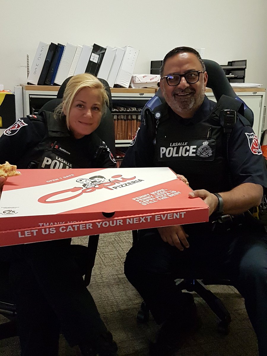 LaSallePoliceON's tweet photo. Thank you for dinner  Mr Saleem &amp; family #CapriPizza #FrontRoad #LaSalle 
#FeedingTheConstabulary https://t.co/cvGIgu3tJk