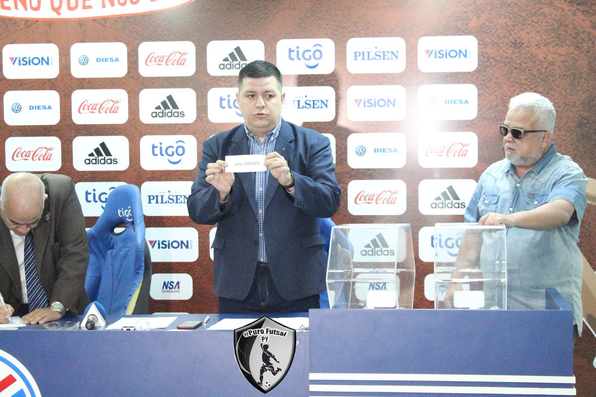 Purofutsalpy's tweet photo. Se llevó acabo el sorteo de grupos para el campeonato nacional Sub 19 de Futsal FIFA.
Grupo A estará confirmado por
▪️Sport Colonial
▪️San Lorenzo
▪️Exa Ysaty
▪️Encarnación.
#PuroFutsalPY #GemelosDeportes #TraumatoSport https://t.co/RxSl9UVI3P