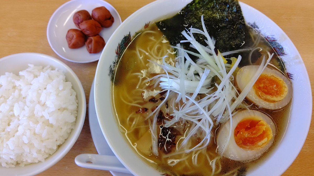 Tomo على تويتر 今日のお昼は 塩ラーメン ごはん ゚ ゚ ゚ ゚ 来来亭は塩ラーメンが好きだな Lunch ラーメン 塩ラーメン 来来亭