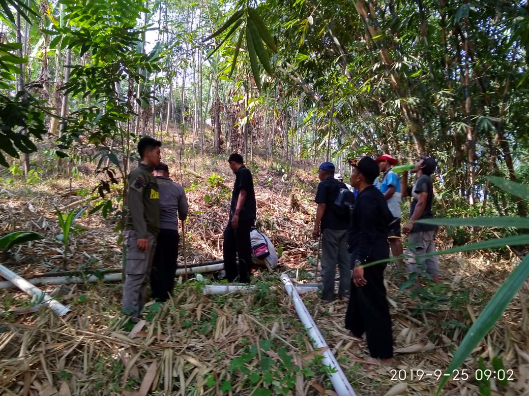 Bersinergi bersama melakukan kegiatan Gotong royong bersama warga masyarakat Desa Kertamanah  memperbaiki saluran air, Rabu (25/09/2019) <a href="/ratna_anne/">anne ratna mustika</a>
<a href="/DiskominfoPWK/">Diskominfo Purwakarta</a>
#Sukasarijaya
#Gumujeng