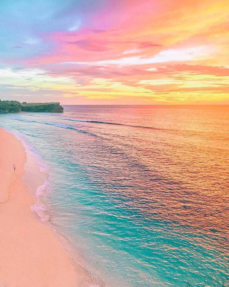 SusanneLeist's tweet photo. Passions burn hot in Florida
as sizzling as a summer day
beneath the scorching sun.
💐PREY FOR THE DEAD 💐@SusanneLeist
https://t.co/PuCnQkXKqH
https://t.co/xuGlaOJWKH
#BookConfession #RRBC #IndieBooksPromo https://t.co/qKqwAd0gjK