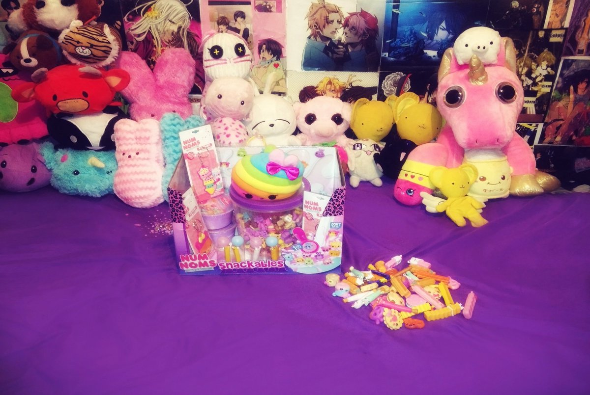 Miichel701's tweet photo. #numnom #toys #toy #kawaii #snackables #toywave #toycore #kidcore #kidwave #colors #kawaiifood #unicorn #collection #collect #collectibles #collections #nailpolish #aesthetic https://t.co/CFyIYWV1Yu