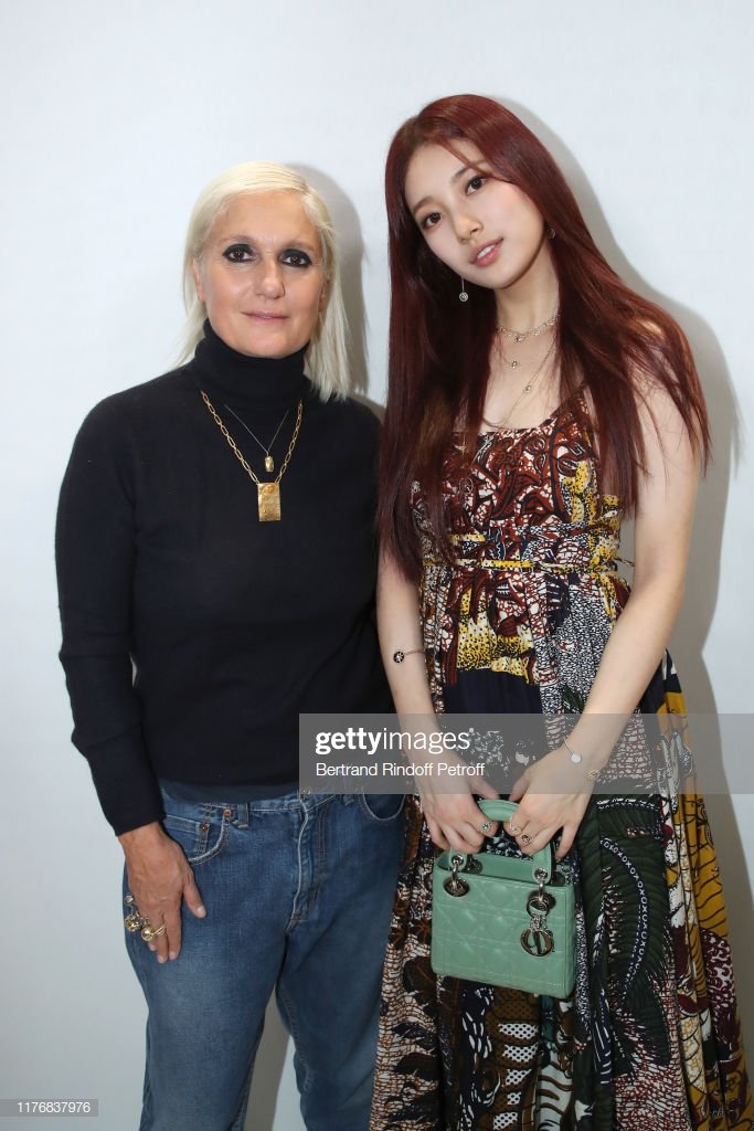 Сюзи приняла участие в модном показе дома Dior