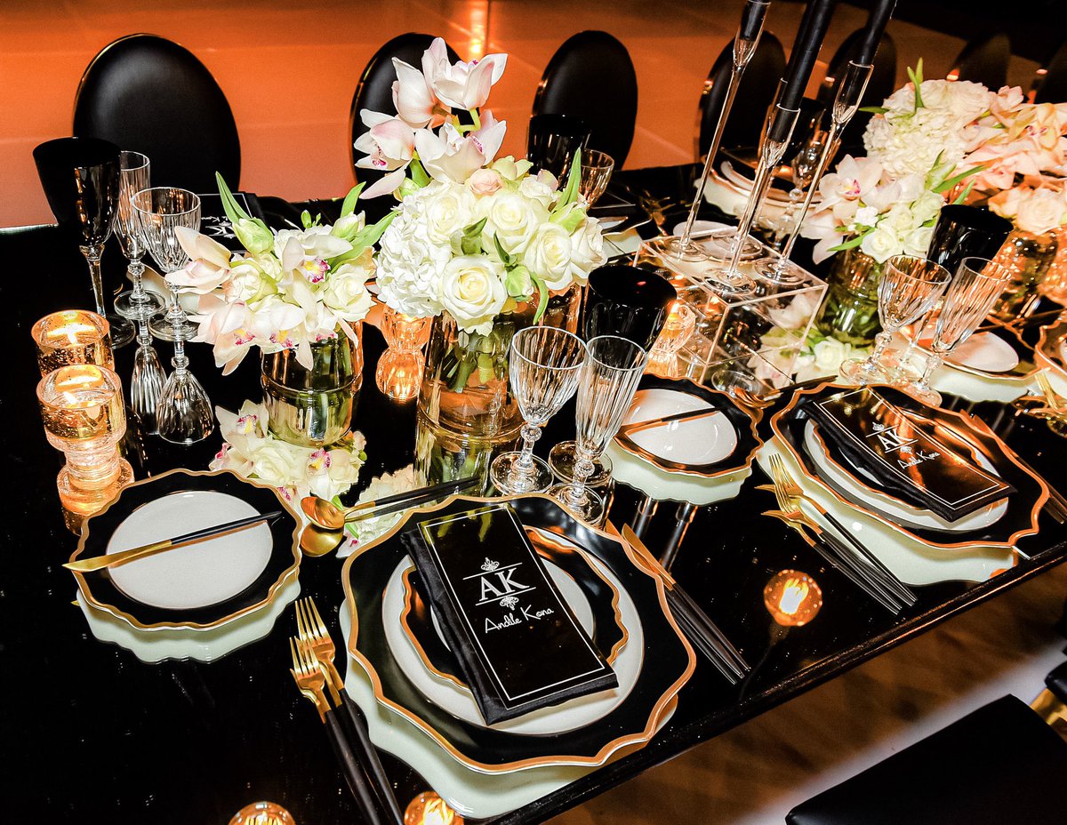 wellseatedsa's tweet photo. Color Scheme?
βAn arrangement or combination of colours, especially one used in interior decorationβ
It Starts with Base Colors & Grows In Complementary hues.
It sets the tone.
#Event101 | #ColorScheme #ColorPalette | #DecorByWellseated | #WeddingWednesday | #WeddingTalkZA | https://t.co/PWKyVDkFo5