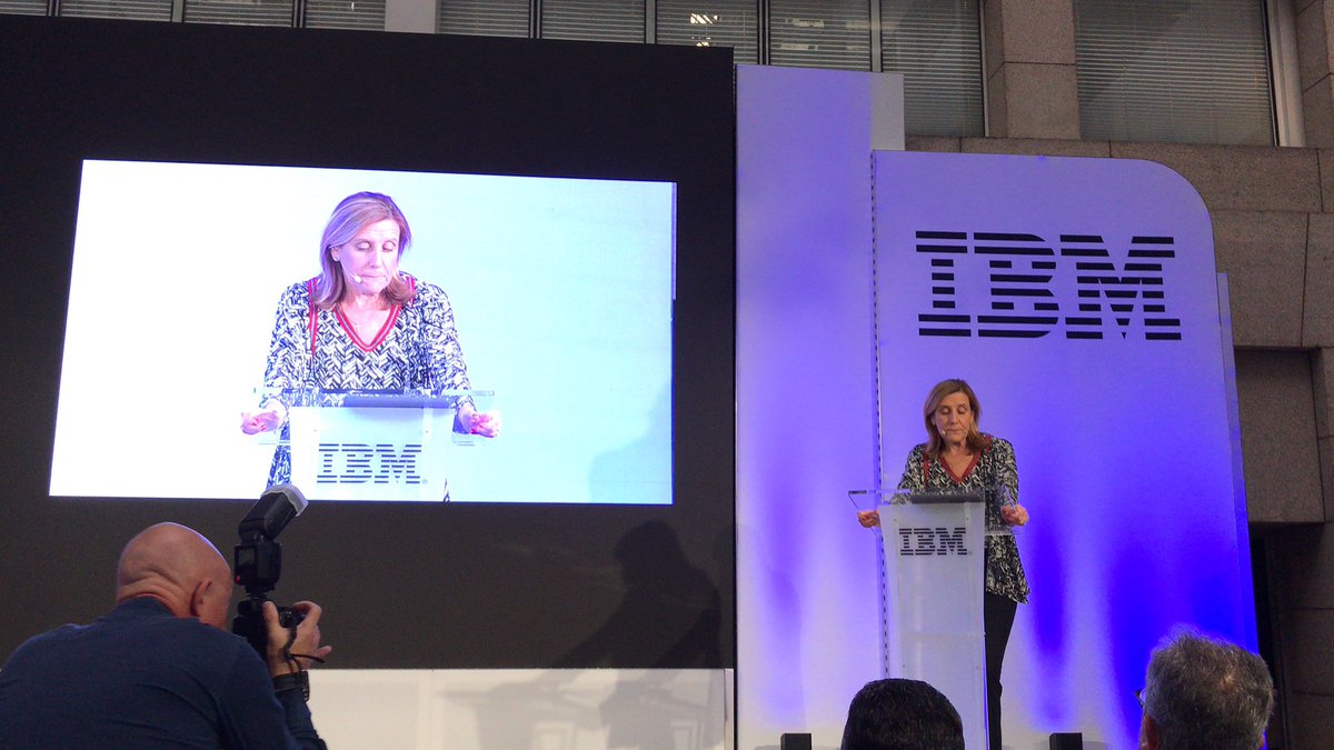 Alviz's tweet photo. Estamos en el IBM #securitysummit19 https://t.co/bOlQQQefyj