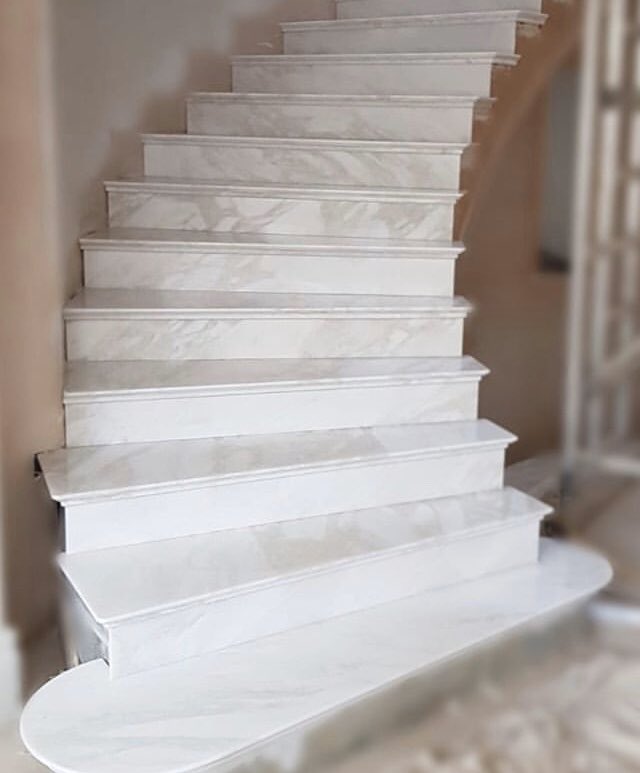 saracomley's tweet photo. We don’t only fabricate worktops her here at The Marble Workshop, Here is a lovely set of stairs fitted by our team in marble Calacatta Ivory. 😍 
#marble #ivory #calacatta #fabricator #mws #themarbleworkshop #naturalstone https://t.co/dIB7yrByBV
