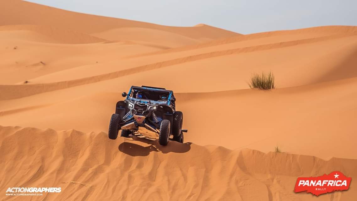 cerezocopi's tweet photo. Vamos a x la etapa de hoy de casi 400 kms contra el crono. Seguimos 3° de la gral y solventando todos los problemas q nos van surgiendo. Nos vemos en meta!  Go!! #dakar2020 https://t.co/A7N0Mhr6CC