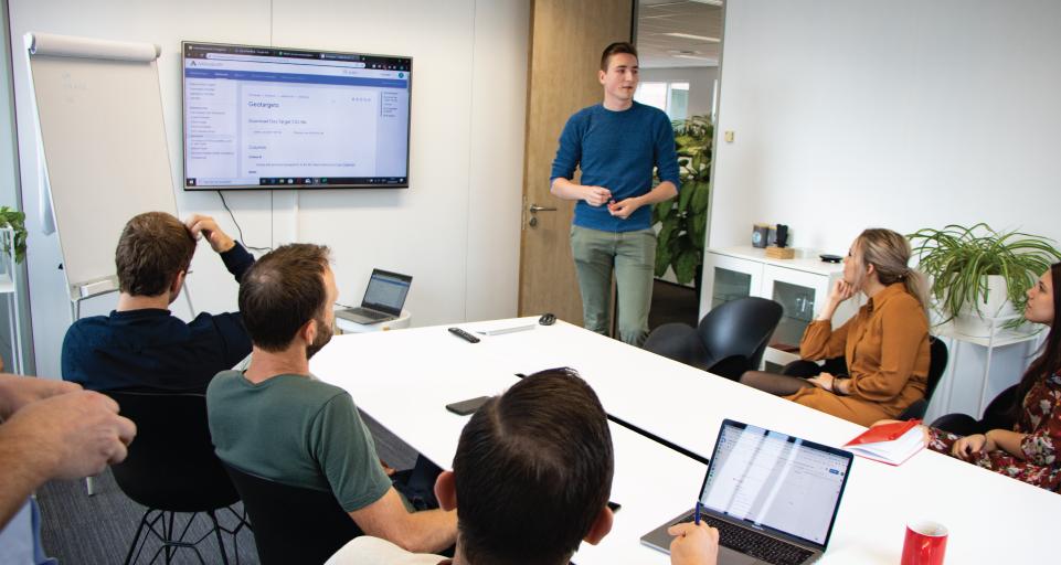 MadzuliAgency's tweet photo. All of our digital experts have their own specialty field. Every week one of the experts gives a presentation about an interesting topic. This is how we educate each other about new tips and tricks in the digital marketing industry. 👨‍🎓 #MadzuliAgency #DigitalMarketing #education https://t.co/qs8eNyRrKY