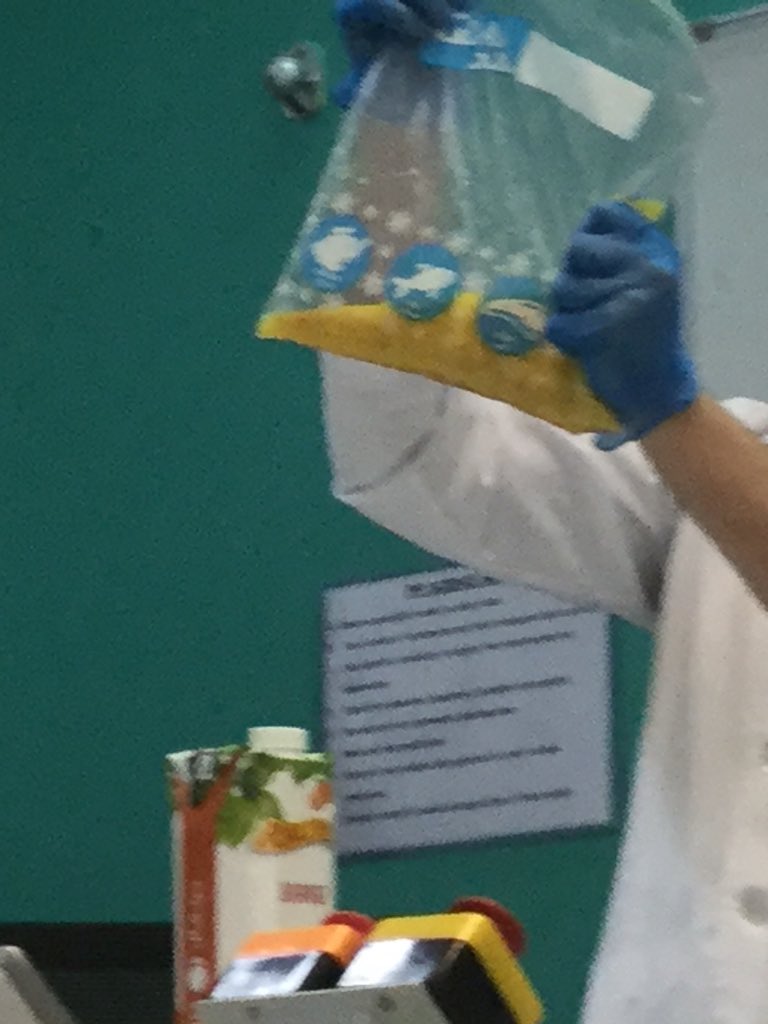 4F’s turn recreating the digestive system. We had great fun! Listen out for the collective ‘eeewwwww!’ As we completed our stomach simulation. #DIAYear4 #dreaminspireachieve
