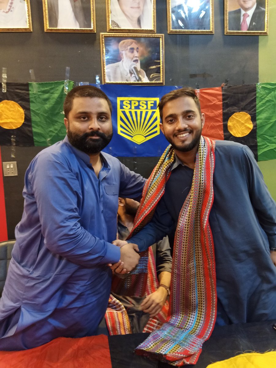 HarisSubuhpoto's tweet photo. PPP Social Media MemberShip Drive 
@PeoplesSoomroHouse
#DistrictTandoMuhammadKhan 
@JavedNLaghari @AseefaBZ @BBhuttoZardari @soomrokk @MediaCellPPP @taimoormaheraly @AajizDhamrah @BakhtawarBZ1 https://t.co/HJEOb9QHIi