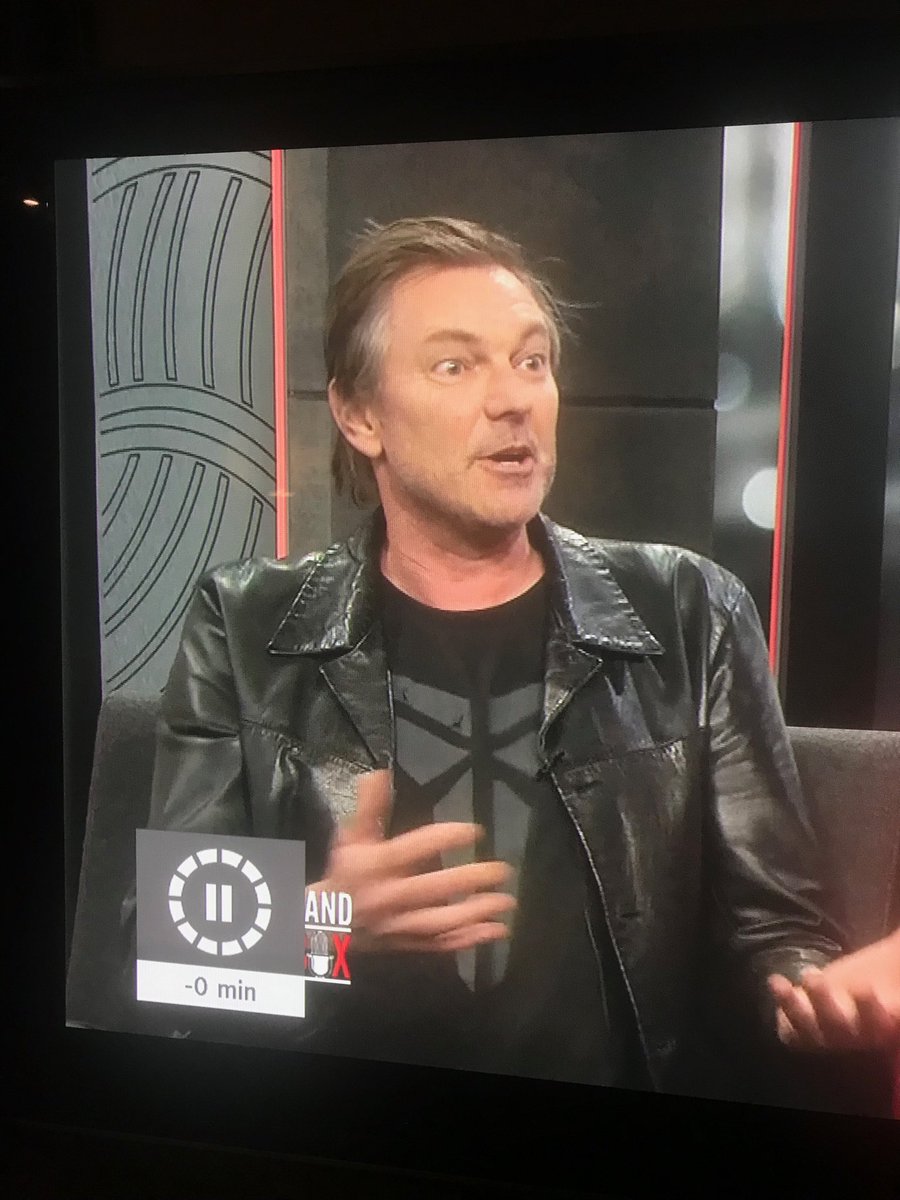 TheCountry's tweet photo. #Dadjacket? @DevlinLive @MilesDavisLive @pineyzb @rowie_nz @LeePiper2 @Sam_Casey4 @Pandasport @JimKayes https://t.co/TxYVacFEPp