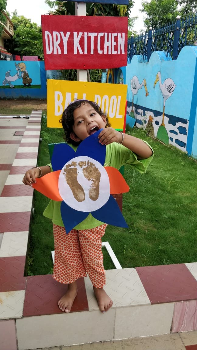 bubblesplayway's tweet photo. We organized A Mud Ground Activity at #bubblesplayway, Jogiwala branch so that our children get exposure to microbes prevalent in the outdoor and establish a stronger, more robust immune system in them. #kids  #children #childrenply #mud #mudtoys #soil #immunity #bubblesplayway https://t.co/xa7zE8WLij