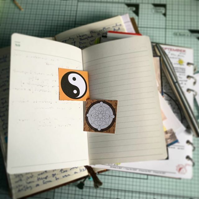 darrenrhill's tweet photo. Morning worlds! I think I’ll meditate and journal 📓 with a couple of my #planarchy stickers today. I need a little calm and balance. May your day fulfil your needs x #journal #bujo #bulletjournal #journaling #planner #scrapbooking #mixedmedia #colla… https://t.co/gv0t8OGYjP https://t.co/q2nVM3lRAX
