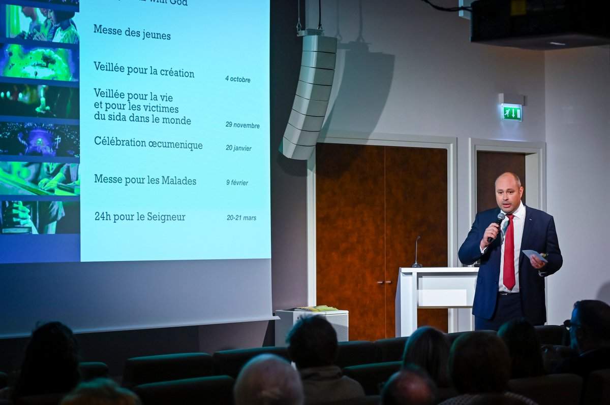 monaco__info's tweet photo. ⛪ #SaveTheDate
Hier soir, la @DioceseMonaco a présenté le programme 2019/2020. Plus d'informations : https://t.co/gxo4hN6ntE
#monaco #infopratique #diocesemonaco https://t.co/FXQ3cmvyks