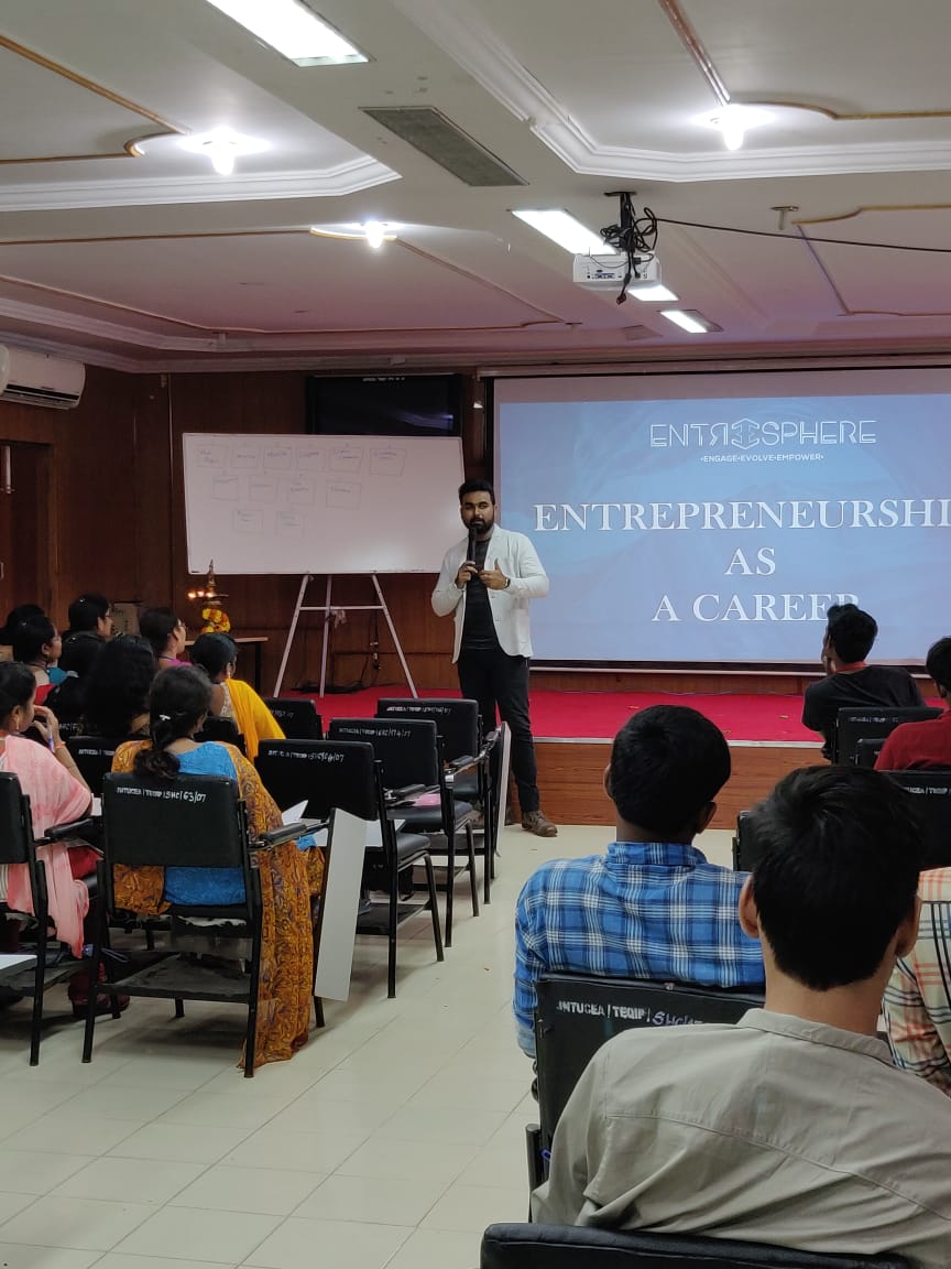 entreesphere's tweet photo. At JNTU Ananthapur. The national level workshop for startups.
Dated: 20,21,22 August 2019
. . . 
#entrepreneurship #entrepreneur #idea #pitching #startup #entreesphere  #innovation #PROCIVARS #procivarsecamp #Businessmodelcanvas #incubationprogram #ideapitch #startupap https://t.co/HkN3R96sEq