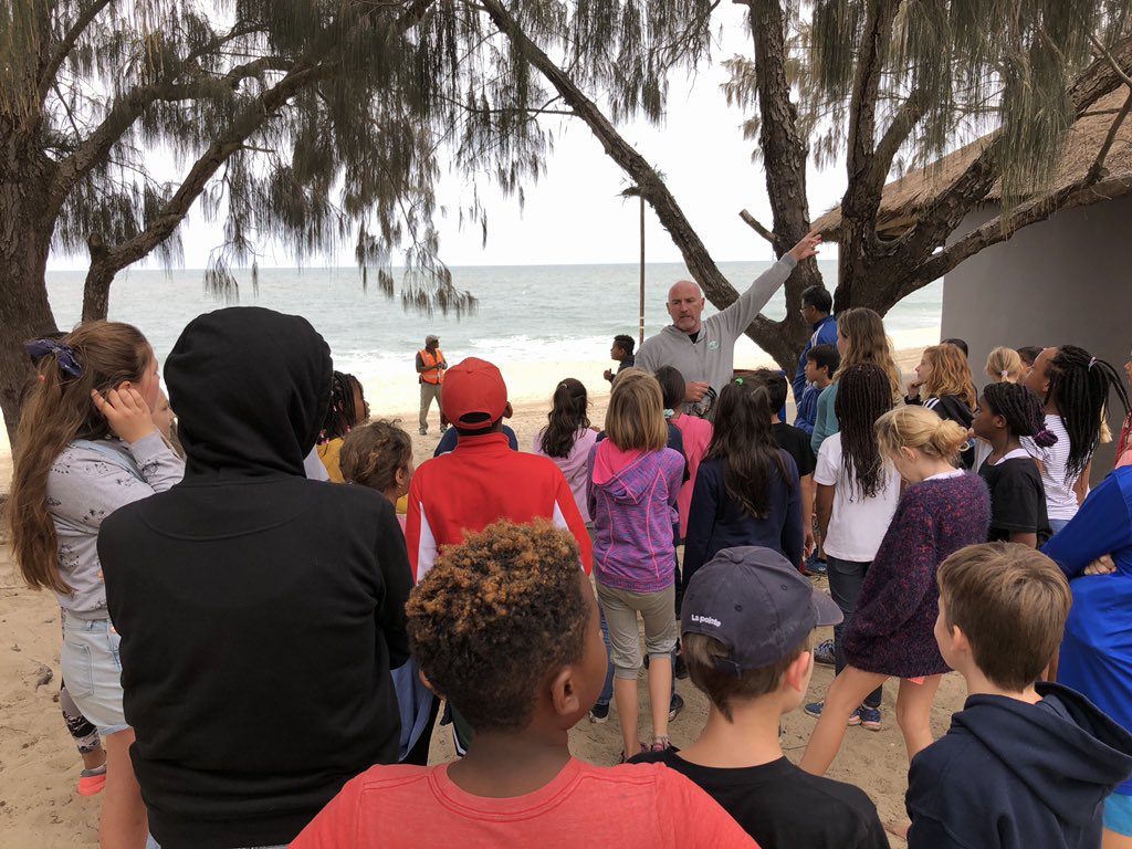 LouMaMon's tweet photo. Week Without Walls...should be Year Without Walls! If kids are learning about how we Share the Planet, how the World Works, how we Organise Ourselves, how we Express Ourselves, where we are In Place and Tume and learning Who We Are as Humans...WHY do we do that INSIDE the class? https://t.co/ELerOjatIE