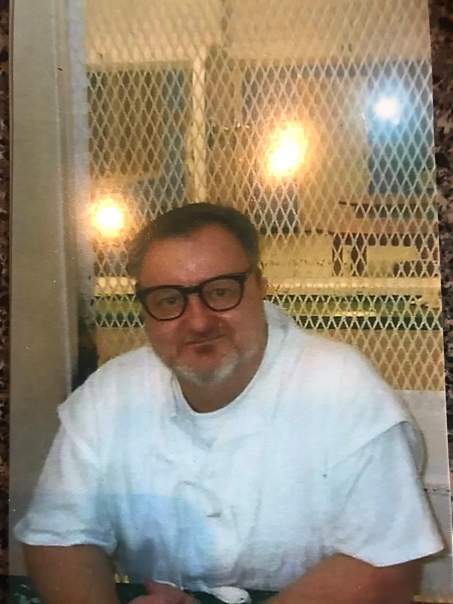 KarineOmry's tweet photo. I won't never forget the back to back executions of #TroyClark and #DanielAcker last year. We fought so hard and were so hopeful their life would be spared. And here I am, still fighting. Nothing has changed. Why?
#NotForgotten #EndTheDeathPenalty https://t.co/yxYP1nwKHl