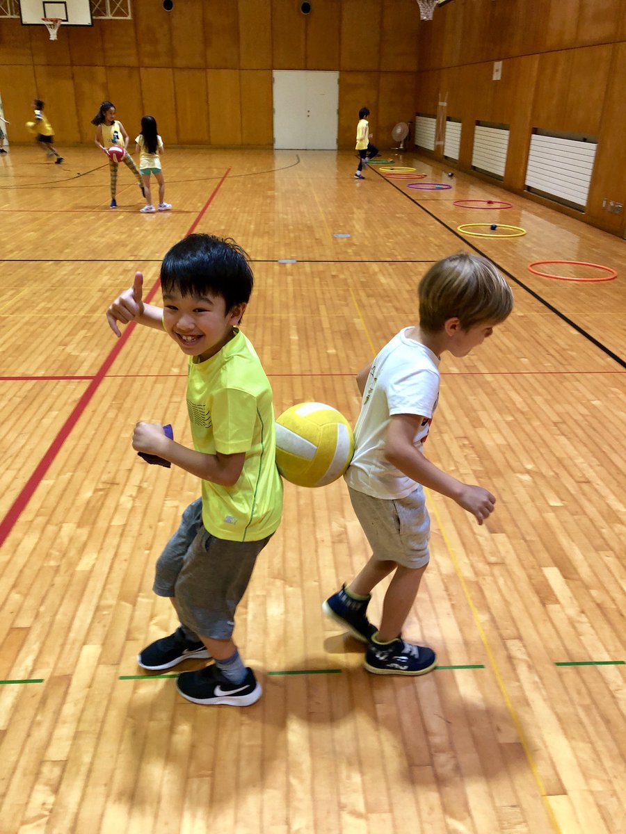 mrfaulknerpe's tweet photo. Grade 2 showing some awesome teamwork! @esasij @jeffteachespe @asij2Y https://t.co/dyEOAJh53j