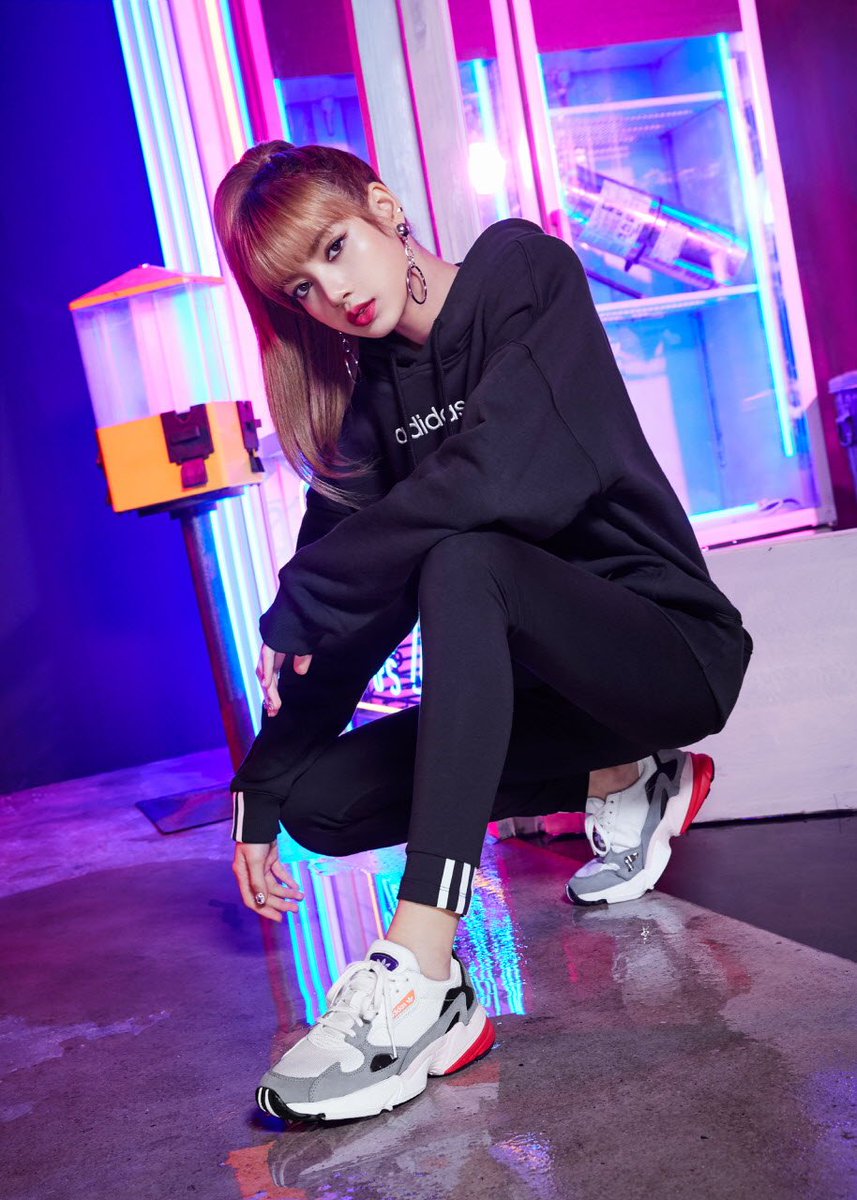 WanitChimma's tweet photo. 🌟ยอดฟอล ig lalalalisa_m ล่าสุด🌟
I vote #KillThisLove for #TheMusicVideo on #PCAs @ygofficialblink https://t.co/Zqrnmg11yi