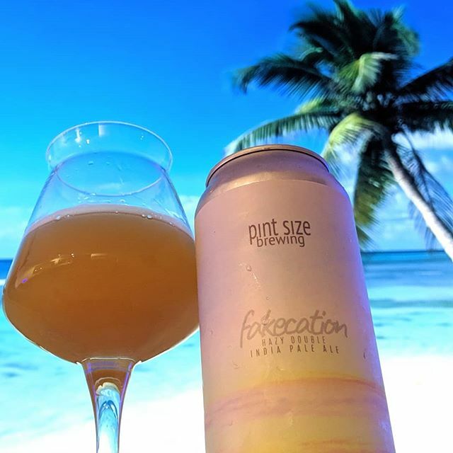 verygeeky's tweet photo. First from @pintsizebrewing. I'm impressed. #craftbeer #fakeation #thatweirdpartofyoutube #washingtonbeer #hazeboiz https://t.co/KpzwZ2qBox https://t.co/uVxR8mFDDF