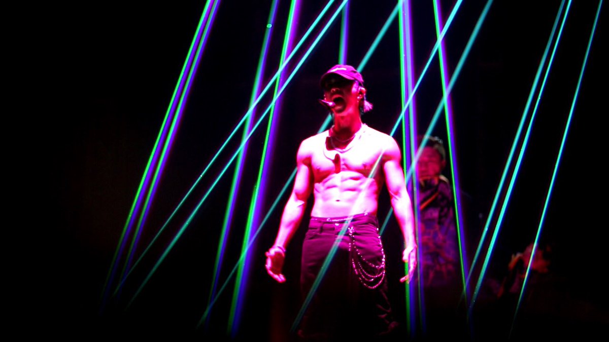 콘서트 솔로무대💯
-
3일 간 오셔서 응원해 주셔서 감사합니다.
 #STAY #WEEKAND 많이 사랑해주세요.
谢谢粉丝朋友们的支持！
-
 #장우혁 <a href="/woohyukjang/">Jang Woo Hyuk</a>