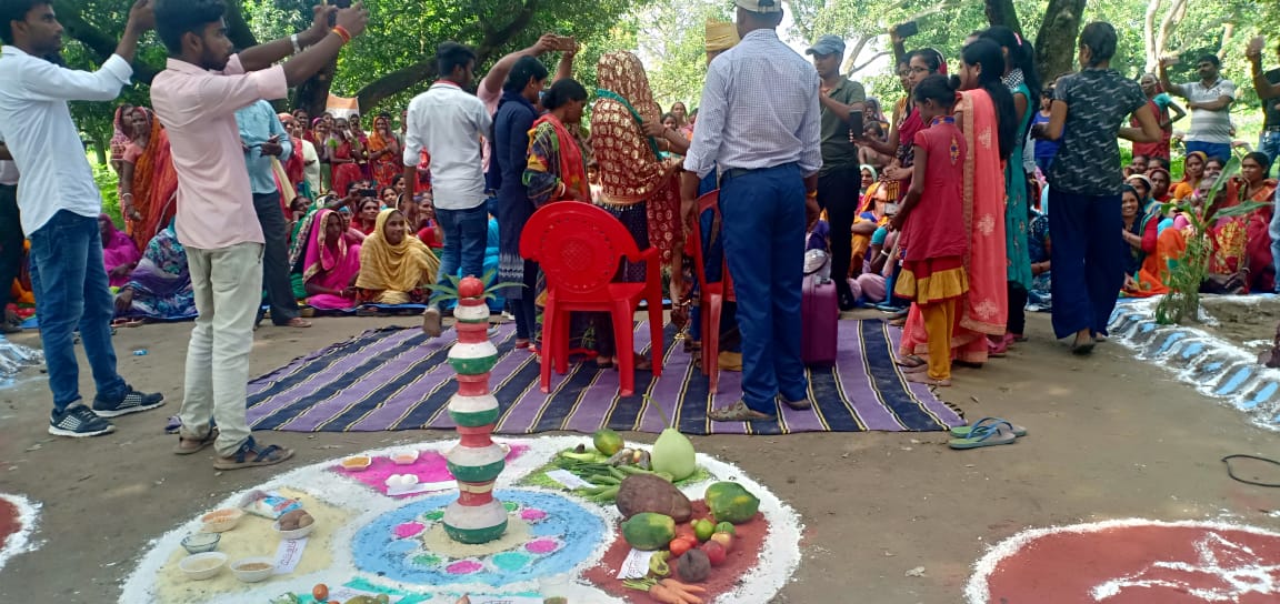 SbpPurnea's tweet photo. On 23rd September 2019, Block level Poshan mela was organised in Kasba block. Role-play on increasing awareness around Anemia was also organised. Here are some glimpse of the event. @smritiirani @rahulias6  @BRPOSHAN @POSHAN_Official @brlps_jeevika #PoshanMaah2019 https://t.co/8ai6DL1IlF
