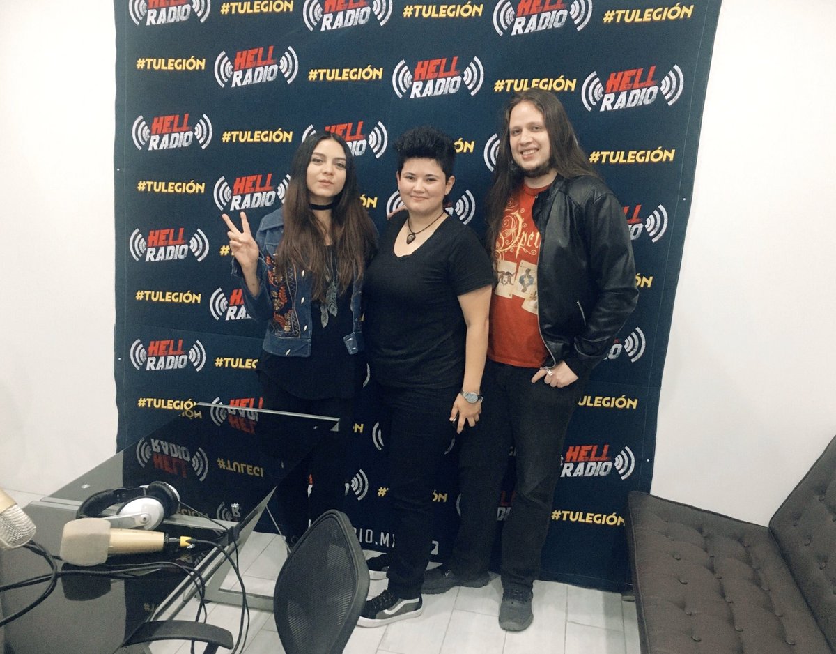 Gracias por acompañarnos en la charla del día de hoy!! HELL RADIO La Magia Absalón! 
Los vemos este viernes 27 en el Multiforo Alicia 8pm cover 100 pesos! 
Y 26 de octubre en el Femme Fatale (puedes conseguir tus boletos también con nosotros)