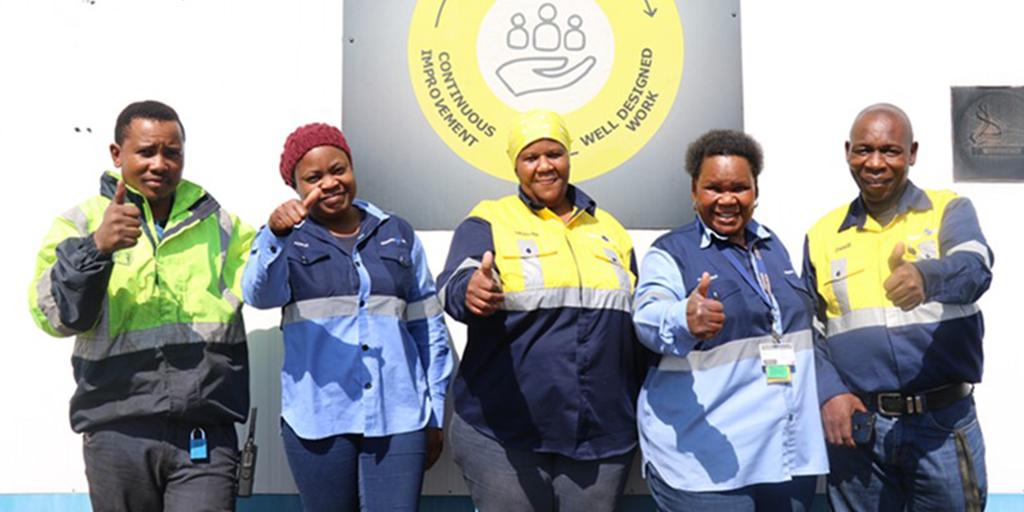 Our South Africa Energy Coal operation recently awarded maintenance service contracts to two local businesses as part of its ongoing focus to empower female entrepreneurs in the community. Read more here: bit.ly/2muoUwM #Enterprise #Community #FemaleEmpowerment
