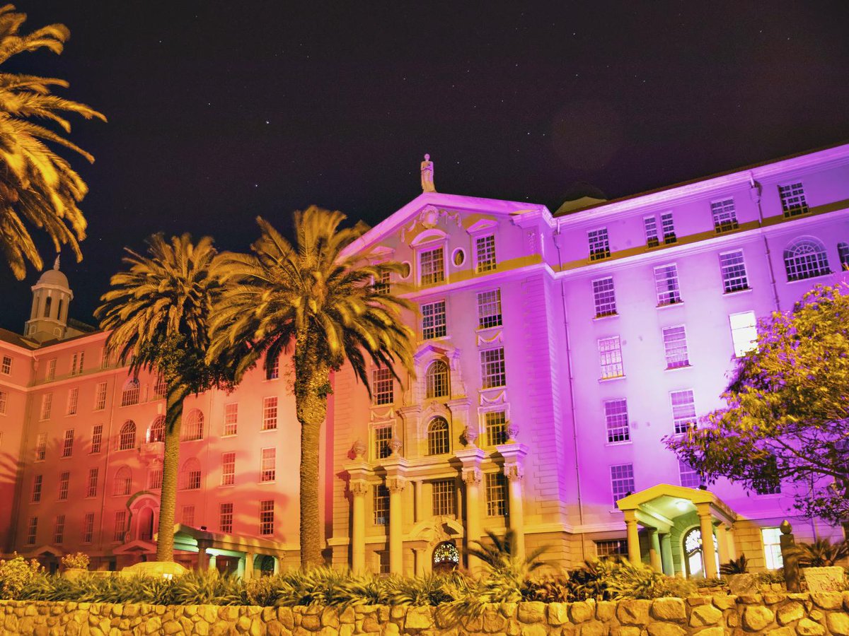 sabonemreg's tweet photo. #ThankYouDonor. 3 simple words, but for a lot of patients, donors are a symbol of life &amp; light. During @MarrowDonorDay we shared some of the ‘light’ with Cape Town – &amp; the world – we lit up our home, Groote Schuur Hospital, in honour of all donors.
Thanks to the @WesternCapeGov https://t.co/KSH7FQzgoe
