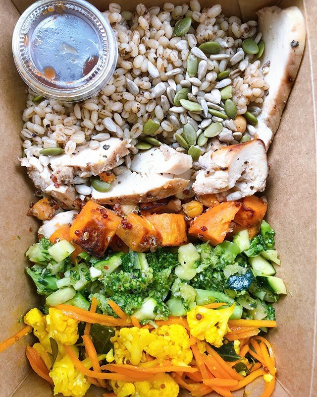 Camemberu's tweet photo. Quite liking this hearty barley risotto from @graintraders: sweet barley, grilled chicken, sweet potatoes, pickled turmeric cauliflower, zucchini salad, mixed seeds. Zingy shoyu dressing. .
.
.
#worklunch #yum #graintraders #cbd #lunch #rafflesplace #si… https://t.co/pKgwmR9R8Q https://t.co/jiW3OldxQH
