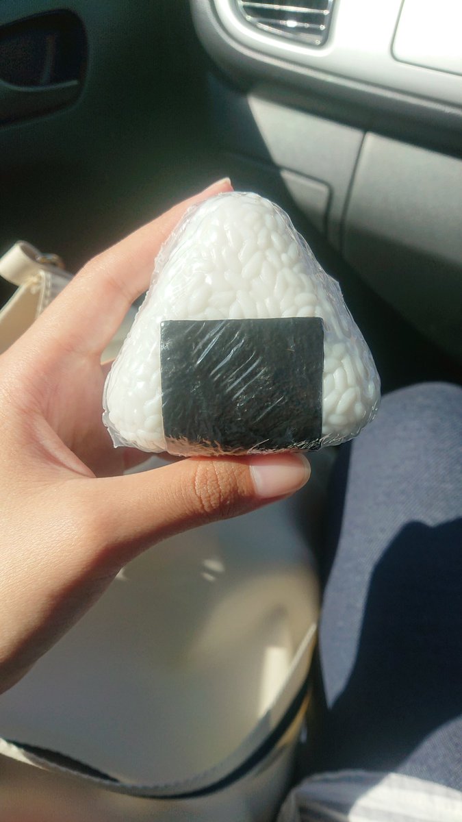 どう見ても おにぎり のカプセルを開くと中に 具の形の指輪 が入っているガチャガチャがかわいい メリケンサックみある Togetter どう見ても おにぎり のカプセルを開くと中に 具の形の指輪 が入っているガチャガチャがかわいい メリケンサックみある Togetter