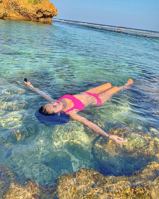 Linseyyang's tweet photo. On mermaid mode ✨🧜🏼‍♀️🐚 📷 by @pvmanalo 
#itsmorefuninthephilippines #siargaophilippines #diytravelphilippines #siargao https://t.co/qrog0ODxCn https://t.co/HIdgvvO5a2