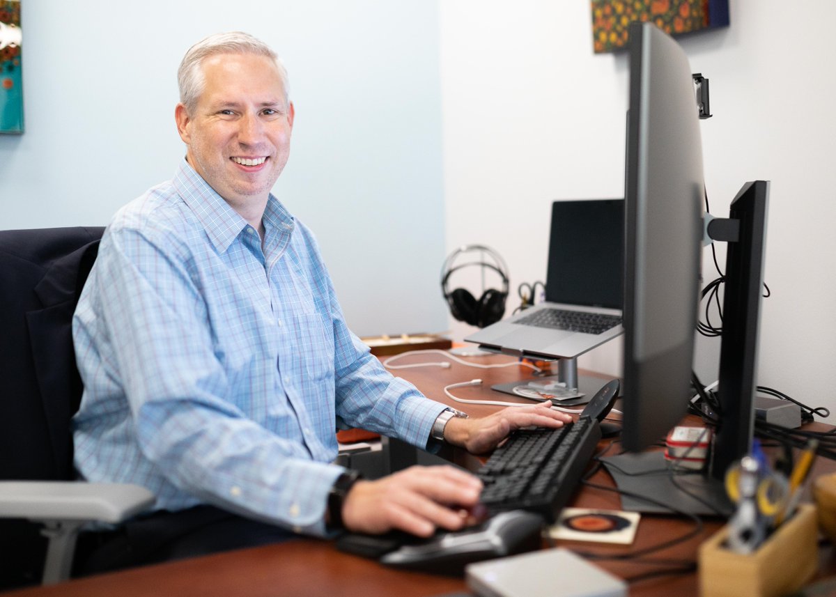 GCIAK's tweet image. How much work can you *actually* get done with just your phone? Senior Director of Healthcare Alan C. finds out in the latest GCI blog. ➡️ bit.ly/304n5bW
#technologyatwork #galaxynote10