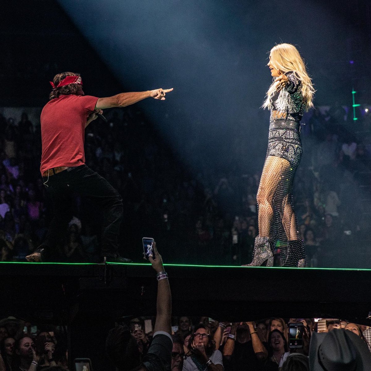 carrieunderwood's tweet photo. Dallas, thanks for the good times tonight! You guys were awesome! #CryPrettyTour360 #SeeYouNextTime #Dallas https://t.co/hP5JO1XbUl