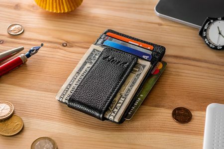 Mikeroc0sm's tweet photo. Money Clips vs. Wallets: What Are the Benefits? via: #oddee https://t.co/8i3YeU6lnP #weirdnews https://t.co/5fW1zNn7OZ
