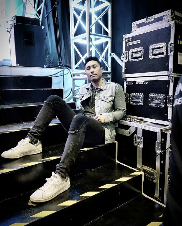 esquirejanjay's tweet photo. Sit back, relax, and let yourself go 🍾 https://t.co/z5TyJkVyMY https://t.co/ViIkzSl0sQ