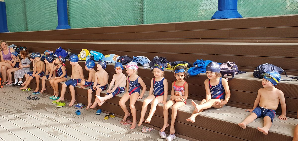 DBS_FS1's tweet photo. @DBS_FS1 #LionClass🦁 #firstswimminglesson #BeginsAtDBS https://t.co/1sI5m3Q25H