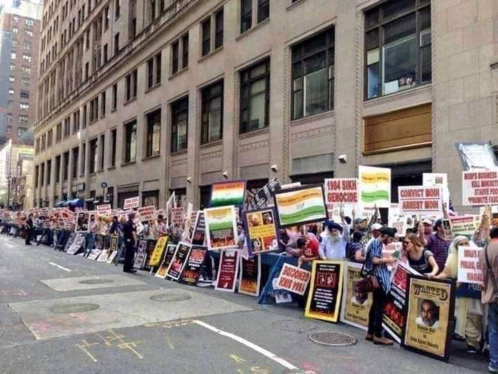 WajadMujawar's tweet photo. #HitlerModiStopKillingIOK
#HitlerModi
#hitlerinhouston
#ModiGoBack https://t.co/LiilRgGS8L
