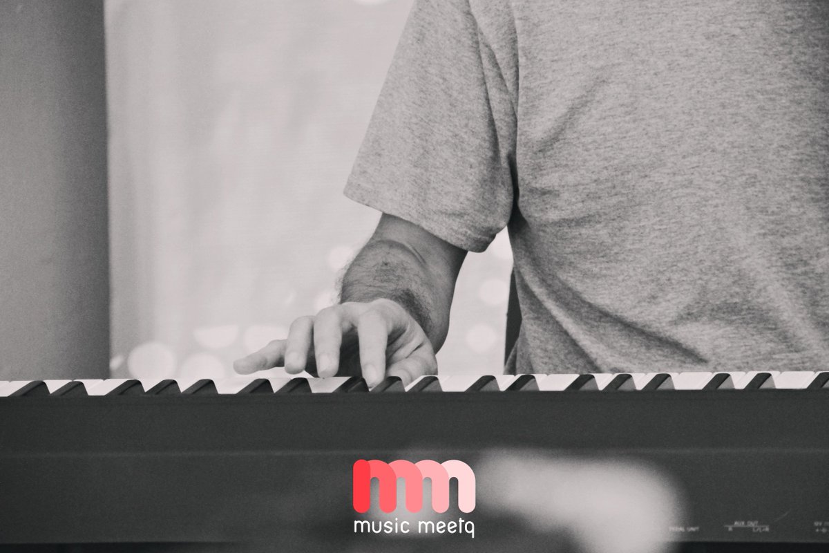 During our #MusicMeetq video sessions #VardanOvsepian and #DavitMelkonyan met and created music bridges through improvisation.
So, wait for the new #jazzsound at Music Meetq Vol.2~
#obertonmusic #livesession #liveimprovisation