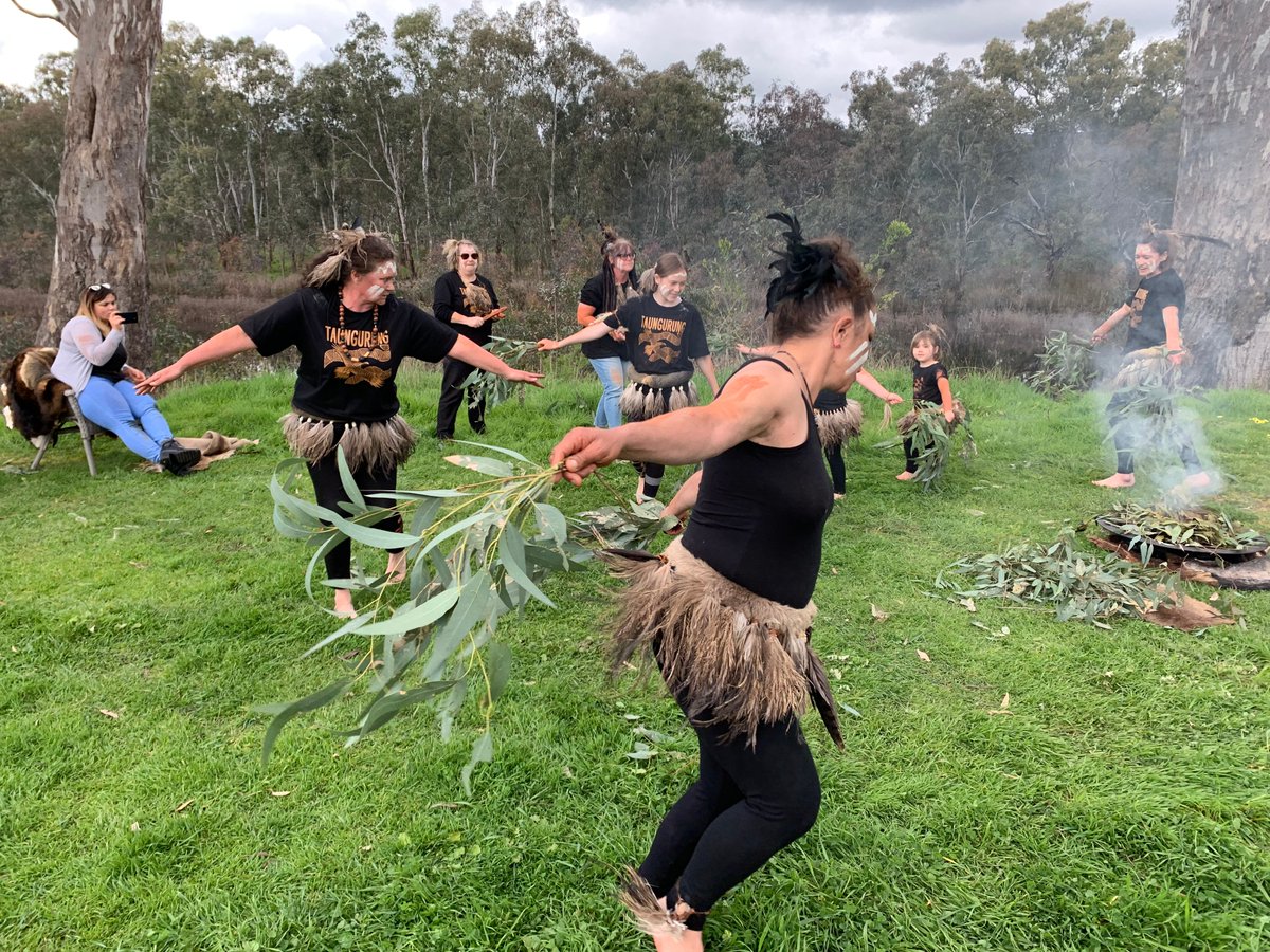 GBCMA's tweet photo. Great to see Horseshoe Lagoon, near Seymour, springing back to life after its first delivery of Water for the Environment. The occasion was marked by a scared Smoking Ceremony from the Taungurung Women-who told the creation story of women through dance. #waterfortheenvironment https://t.co/nOZAYRbH6s